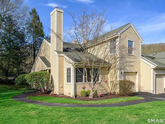 2nd image of 40 Sullivan Farm #40