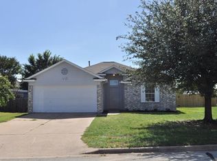 1001 Bluebonnet Ct, Leander, TX 78641