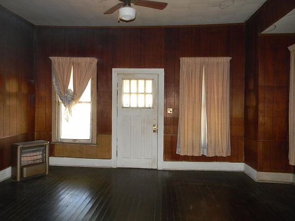 2nd image of 316 Pine St