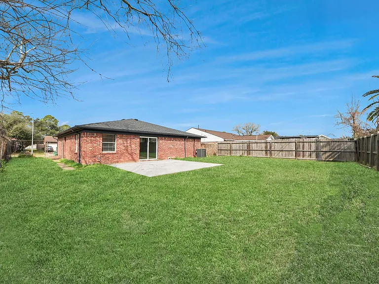 4114 Fairgreen Ln — Photo 37