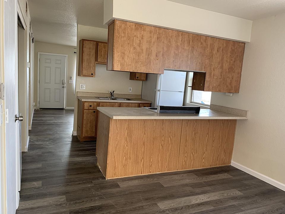 1st image of 444 W Ivyglen St #104