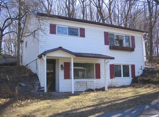 584 S Mount Pleasant Rd, Lebanon, PA 17042