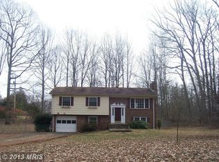 8440 Fox Springs Ln, Marshall, VA 20115