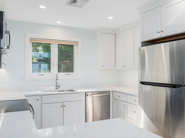 117 Indian Ave — Photo 5