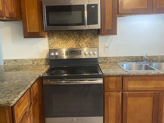 4th image of 203 Kimble St #1