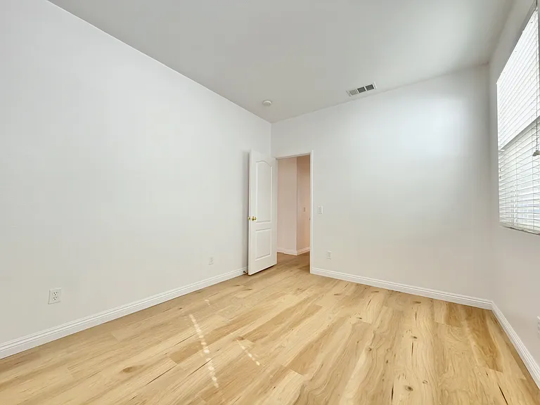 34619 Chinaberry Dr — Photo 12