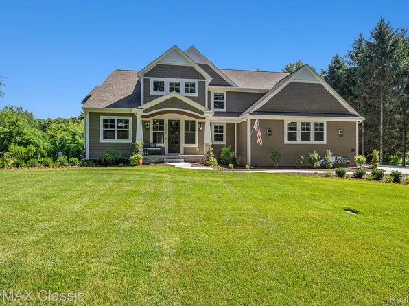 7171 Lucy Dr, Dexter, MI 48130