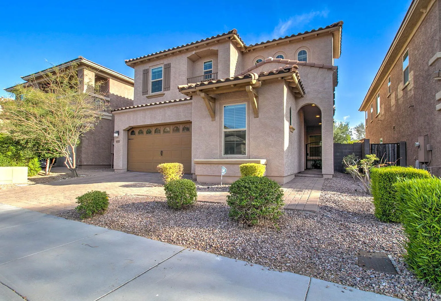 4 bed, 3.0 bath, 3452 sqft, $4,500 — Photo 2