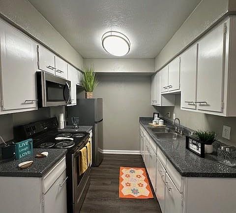 4th image of 2050 Royal Ln APT 1190