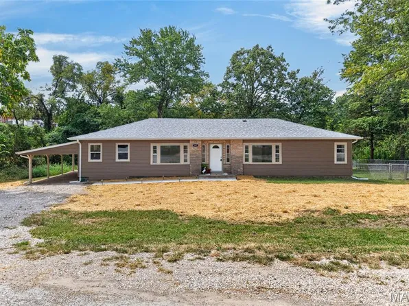 107 Church St, Crocker, MO 65452