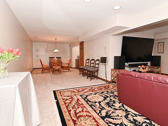 4th image of 2307 Willow Lakes East Blvd