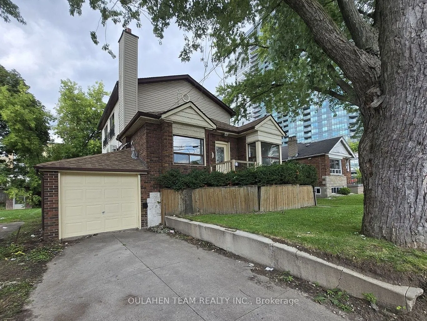 8 bed, $4,900 — Photo 2