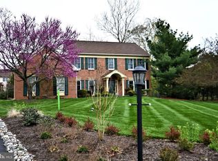 6022 Goldfinch Cir, Audubon, PA 19403