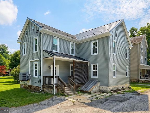 2nd image of 13 Maul Ave