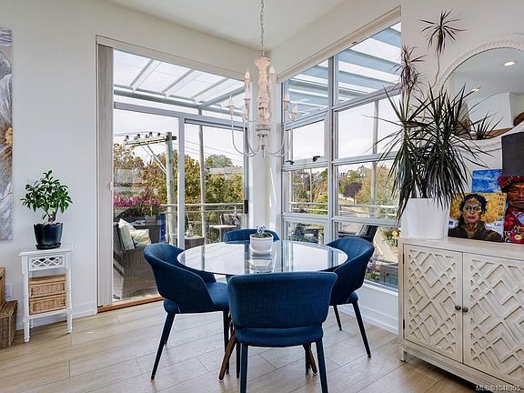 5th image of 797 Tyee Rd #401