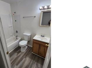 1320 Academy Ave APT A, Saint Louis, MO 63113