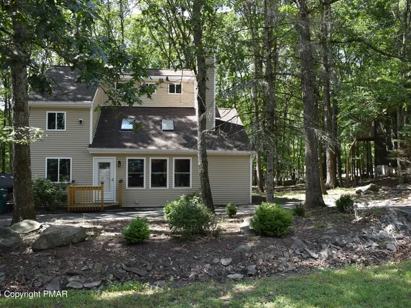 319 Hyland Dr, East Stroudsburg, PA 18301