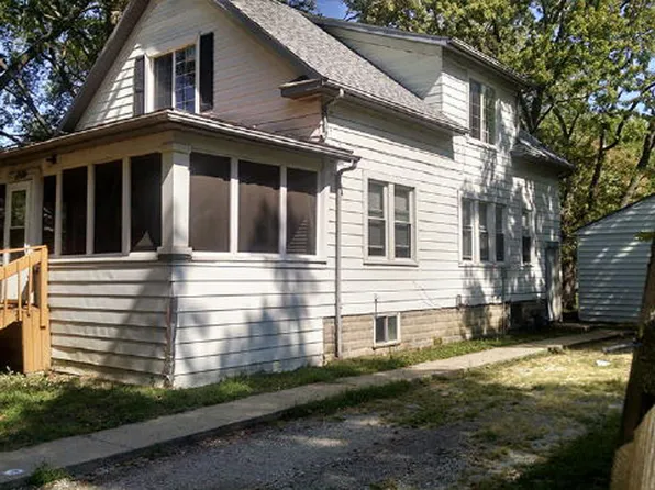 1306 N Hickory St, Champaign, IL 61820