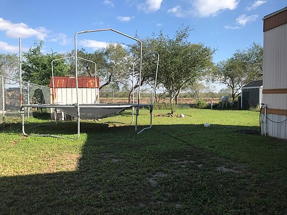 3rd image of 616 Bougainvillea Ave