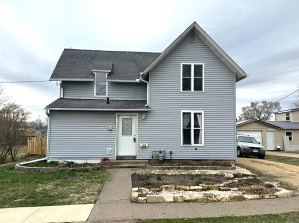 408 N Dearborn St, Maquoketa, IA 52060