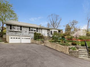91 Sycamore Ln, Irvington, NY 10533