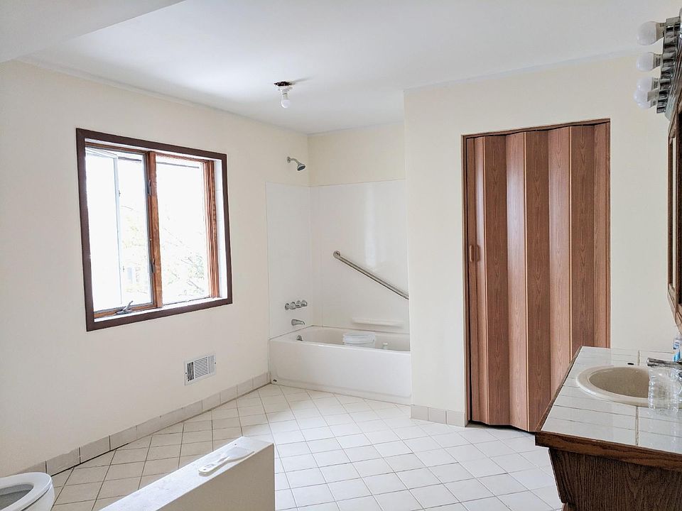 2nd image of 13504 Elder Ave #Duplex