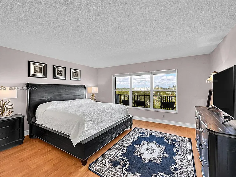 3200 Port Royale Dr N #1009 — Photo 6