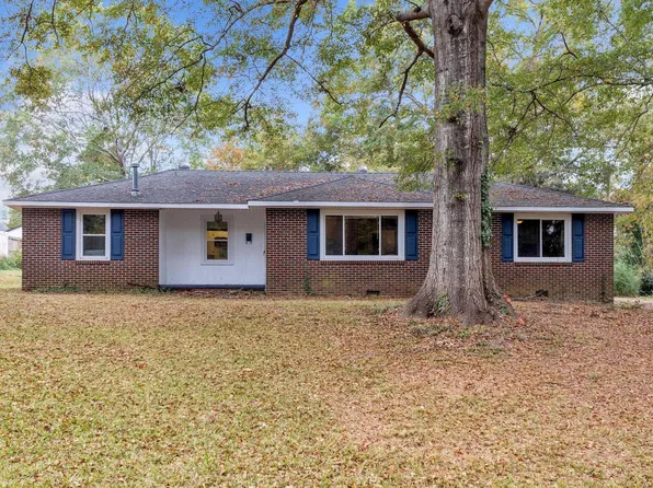 217 N Catherine St, Pickens, SC 29671