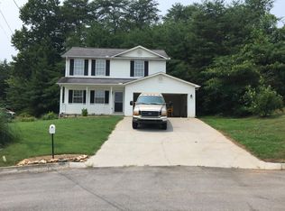 130 Prestwick Ln, Lenoir City, TN 37771
