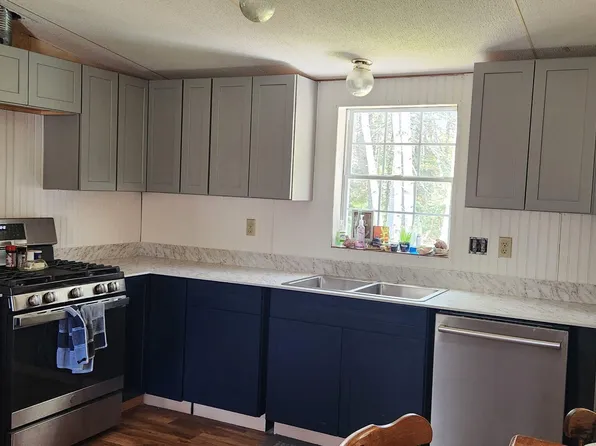 18 Davids Way, Stonington, ME 04681