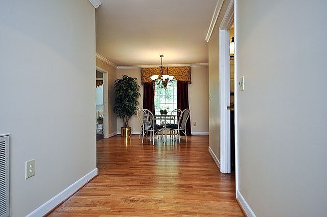 2nd image of 288 Belvue School Rd