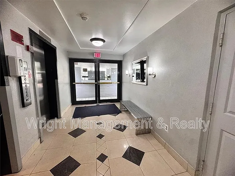 2 bed, 2.0 bath, 1136 sqft, $2,800 — Photo 2