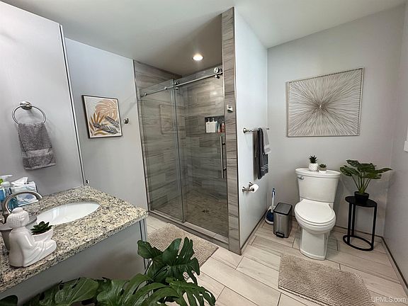 4th image of 6841 M.75 Rd