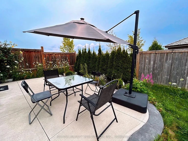 55 Dufay Rd — Photo 26