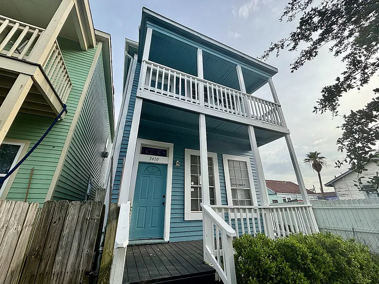 3410 Sealy St — Photo 3