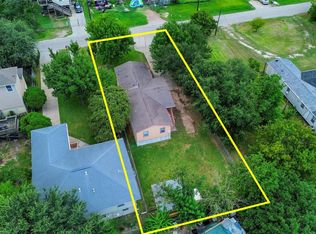 4717 Heron St, Hitchcock, TX 77563