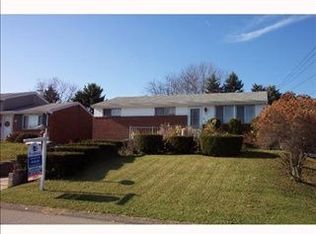 701 Lindsay Rd, Carnegie, PA 15106