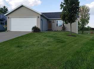 82 Bindl Dr, Reedsburg, WI 53959