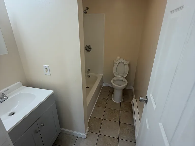 1130 Luzerne St #B — Photo 3