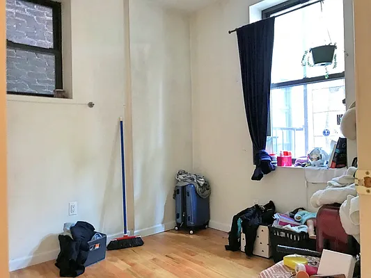 Rented by EXR | media 15