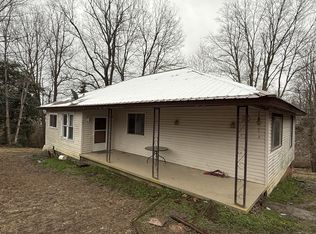 104 Banks St, Ansted, WV 25812