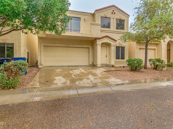 3rd image of 1019 W Julie Dr