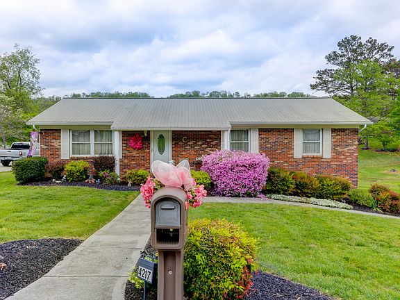 2nd image of 4217 Woodvale Dr