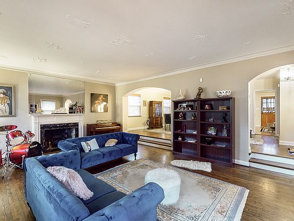5th image of 6025 N Christiana Ave