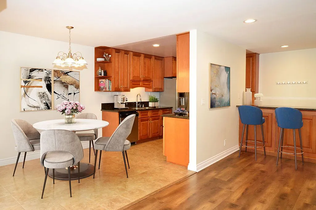 2 bed, 2.0 bath, 1029 sqft, $3,250 — Photo 1