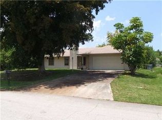 709 SE Lighthouse Ave, Port Saint Lucie, FL 34983