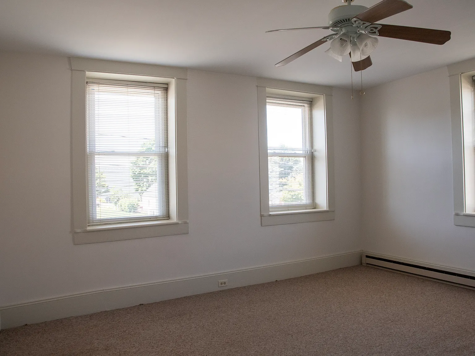 2 bed, 1.5 bath, $1,350 — Photo 4