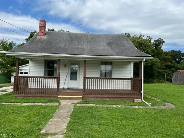 411 Hill St, Parkersburg, WV 26104