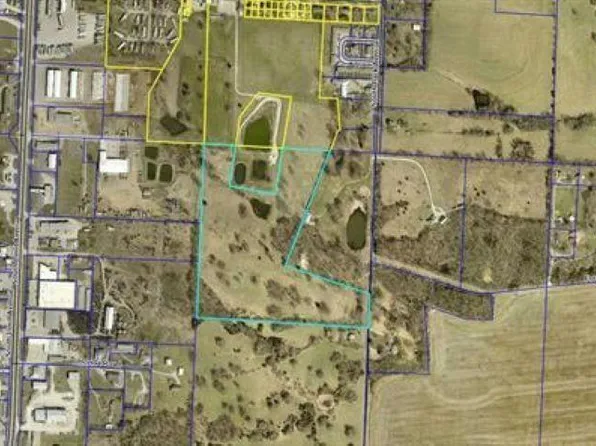 1615 Elm Hills Blvd, Sedalia, MO 65301