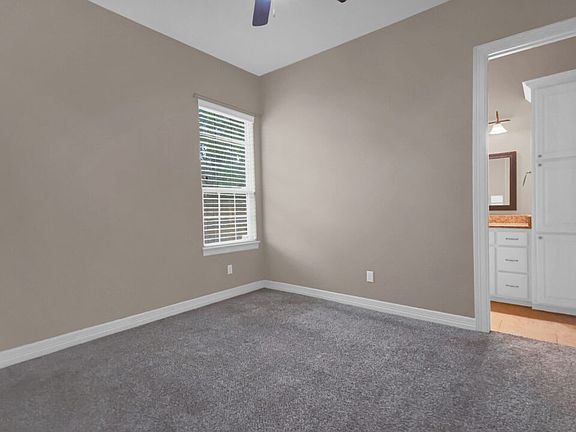 5th image of 1319 Foster Ave